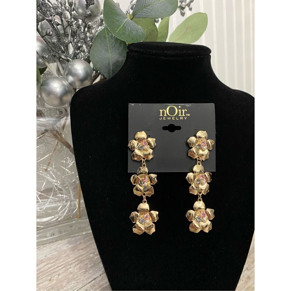 nOir Jewelry Gold Pink Pastel Rhinestone Flower Earrings